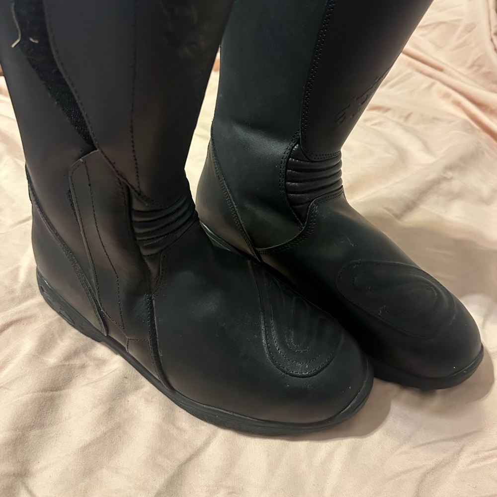Black Riding Boots - Picture 2 of 3